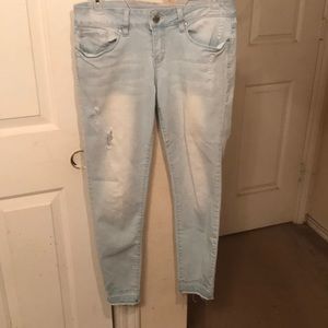 Light washed denim jeans